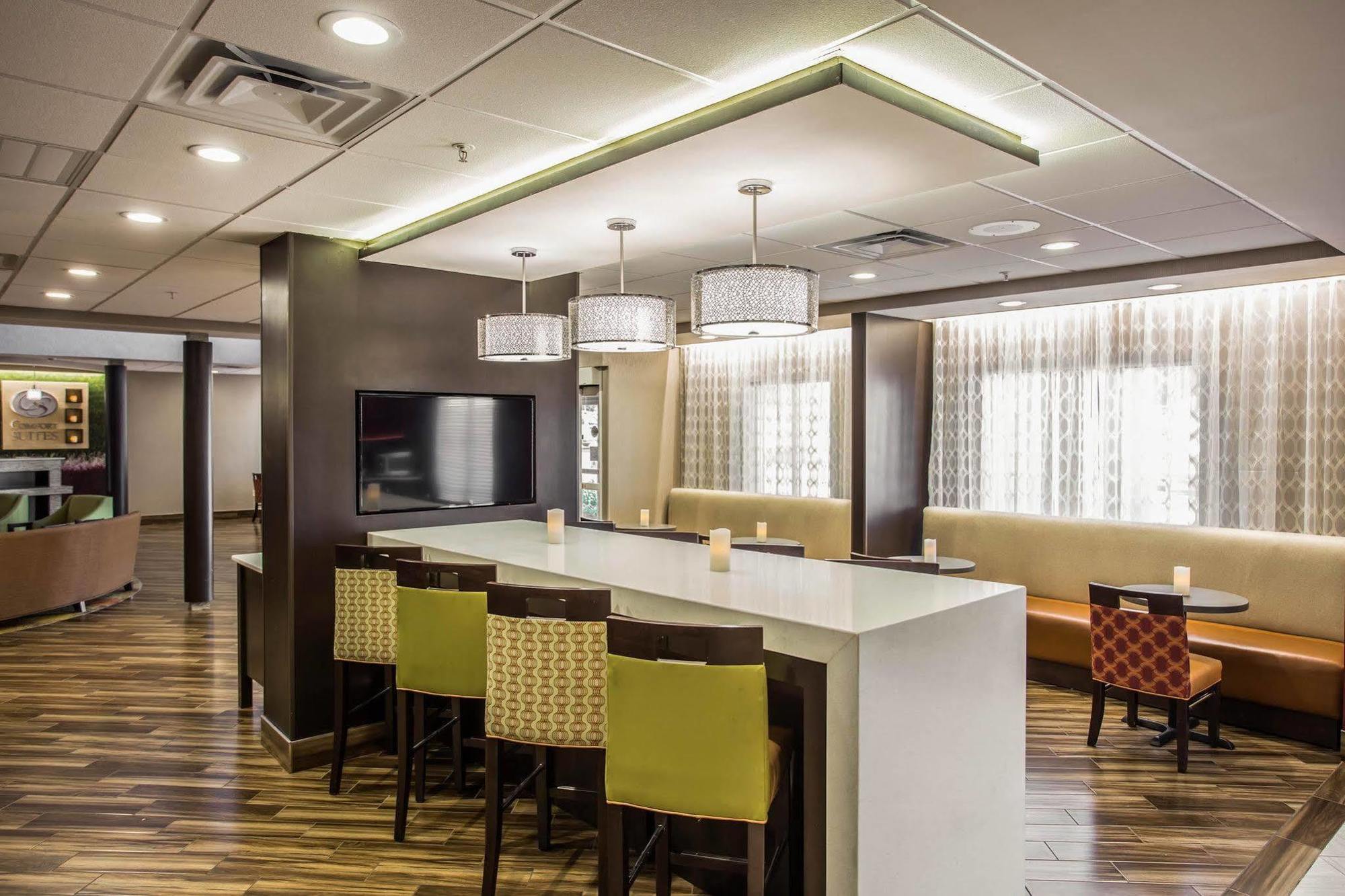 Comfort Suites Columbia At Harbison Exterior foto